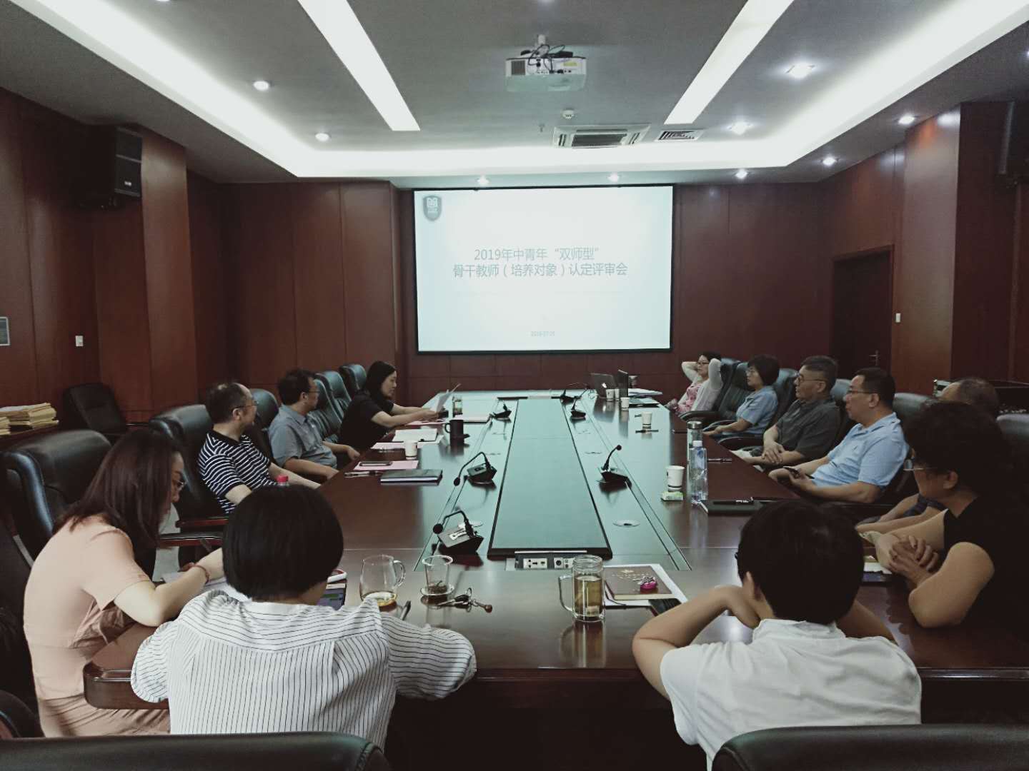 问鼎娱乐